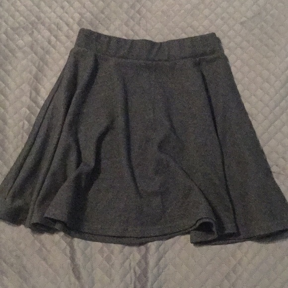 dark gray skater skirt - Picture 1 of 3